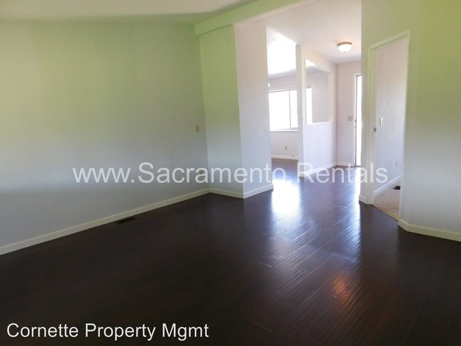 Building Photo - 3 br, 2 bath House - 9661 Cosumnes Rd #B