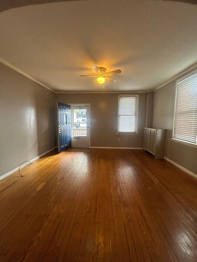 Building Photo - 4-bedroom duplex in south Steelton
