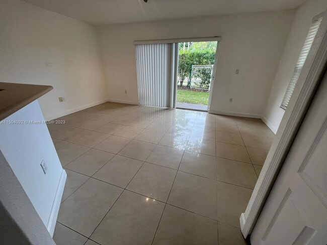 Building Photo - 3038 SW 129th Ter