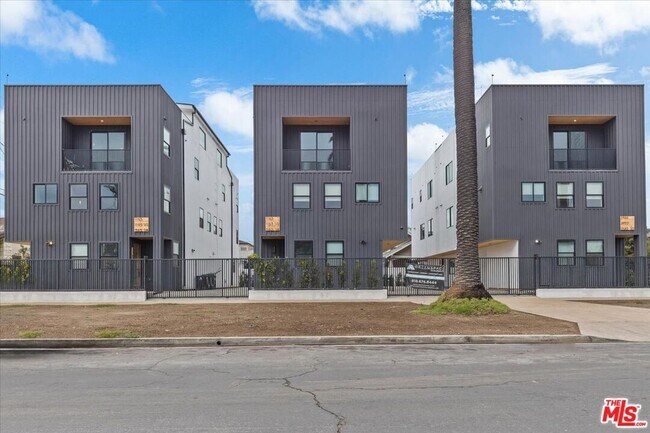 Foto del edificio - 3973 S Budlong Ave