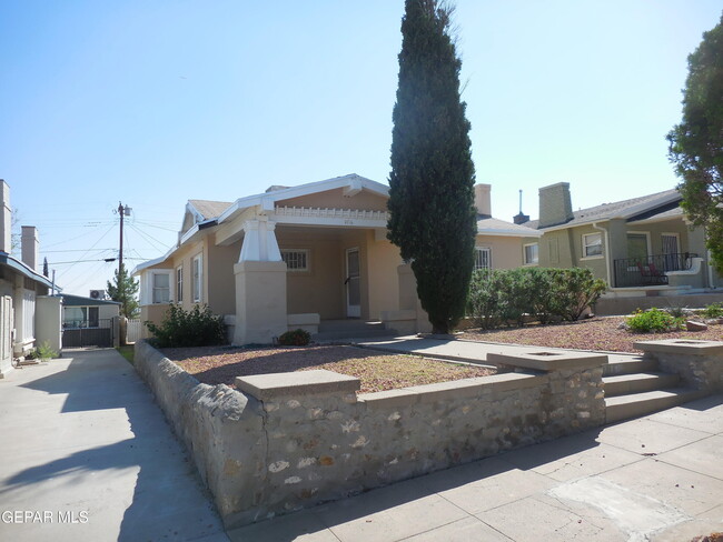 Building Photo - 2716 Silver Ave