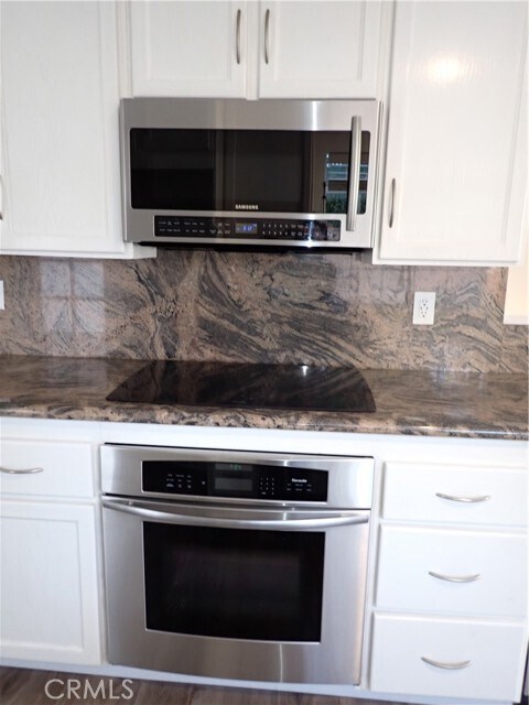 Foto del edificio - 6791 Killarney Ave