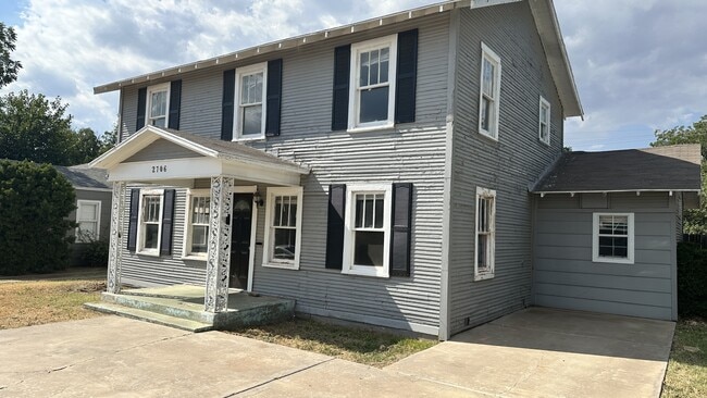 Building Photo - 2706 24th St