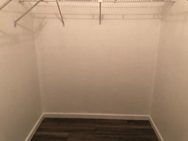 Building Photo - 2 bed 2 bath, great location