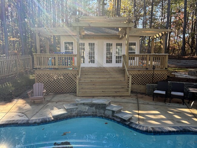 Pool a few steps away from your bed - 8477 Mayflower Ct