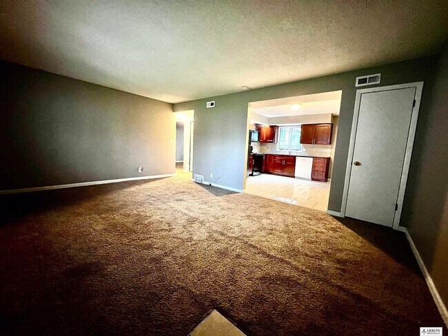 Sala de estar - 1823 Euclid Ave