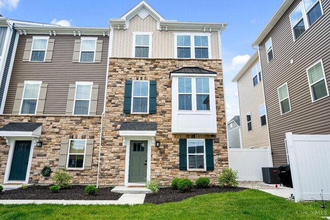 Building Photo - 9 Wentworth Ln
