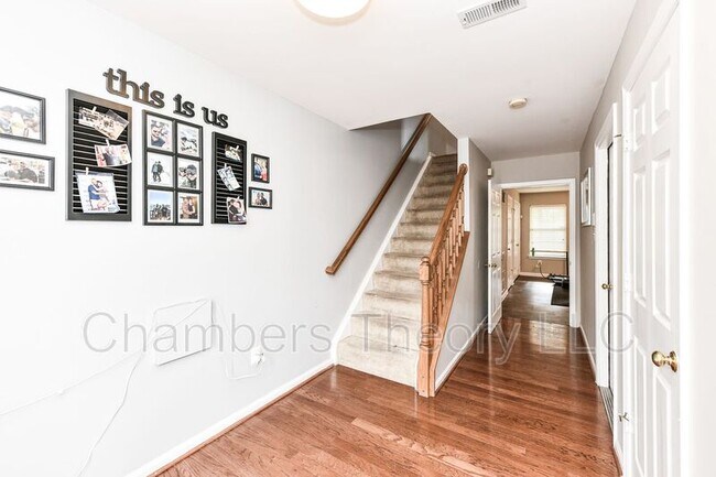 Building Photo - 20166 Hardwood Terrace