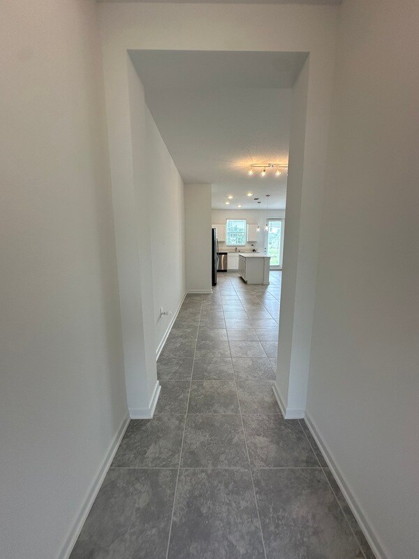 Building Photo - 299 Nine Iron Dr