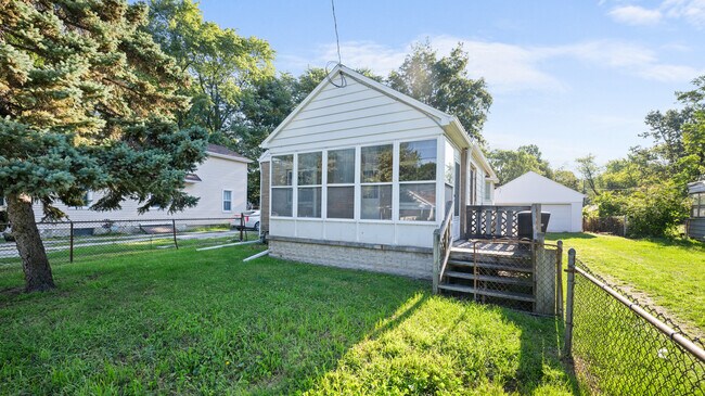 Frente - 1001 Patchen Rd