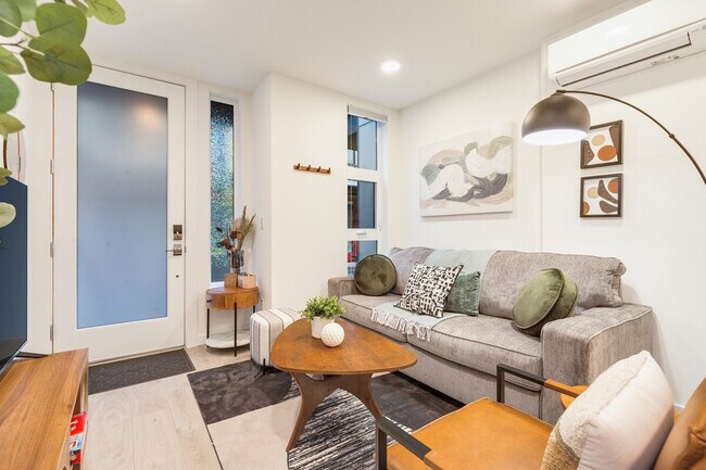 Foto del edificio - 1425 E Howell St