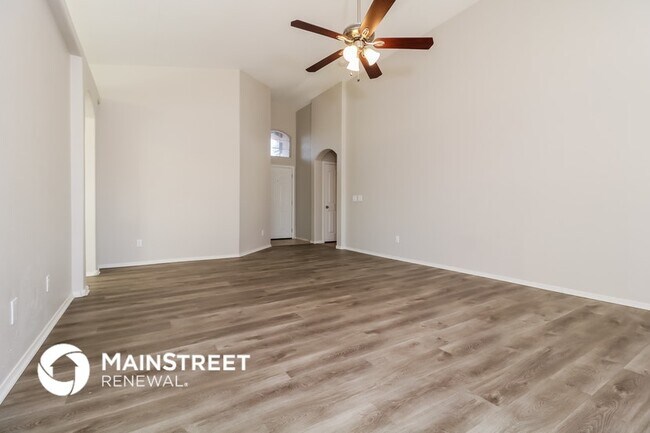 Foto del edificio - 12509 W Palm Ln