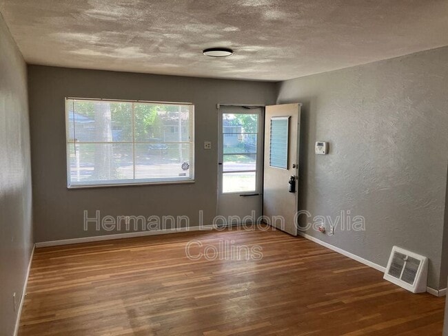 Building Photo - 10531 Spring Garden Dr