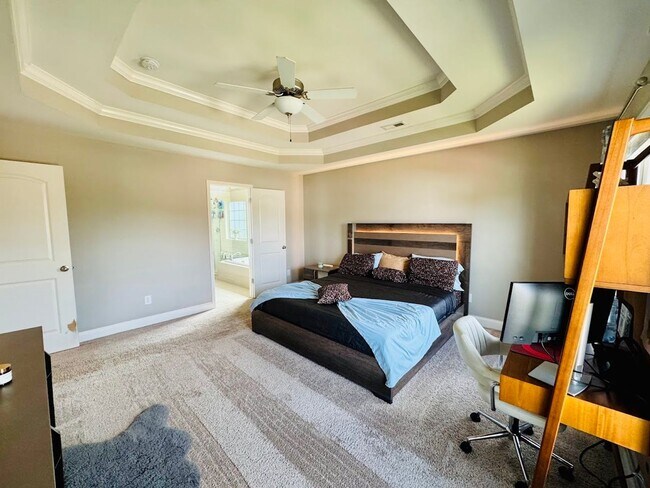 Foto del edificio - HOUSE FOR RENT