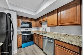 Building Photo - 3405 W Danbury Dr