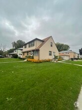 Building Photo - 6071 S Lake Dr
