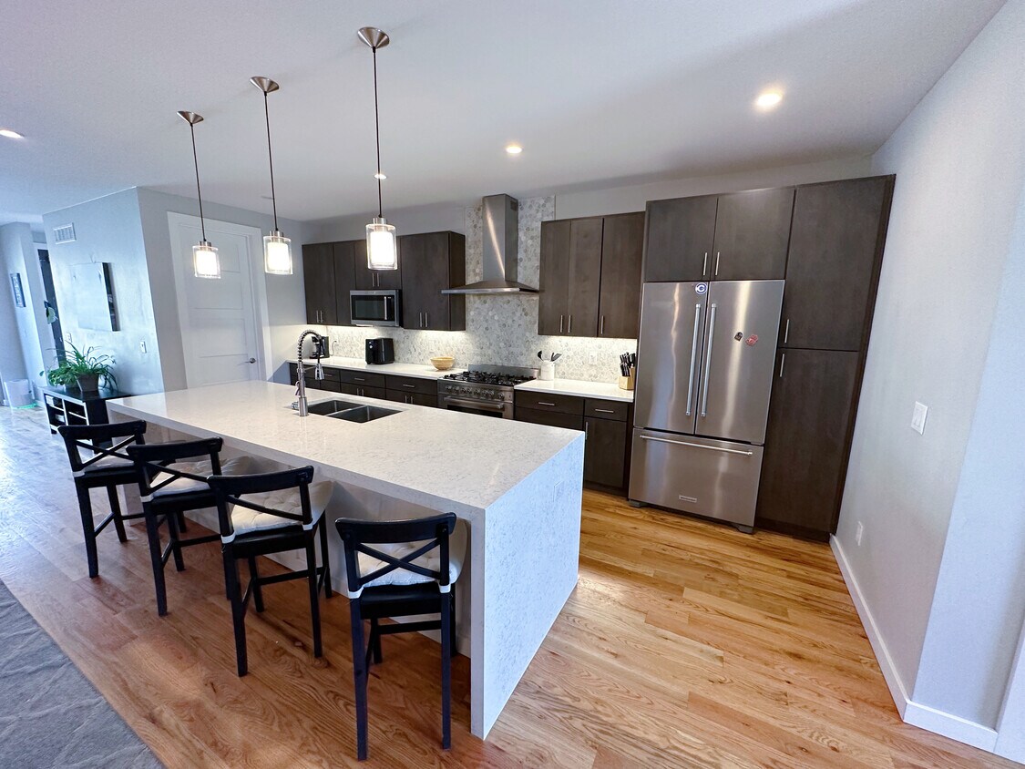 Kitchen - 2930 S Lincoln St