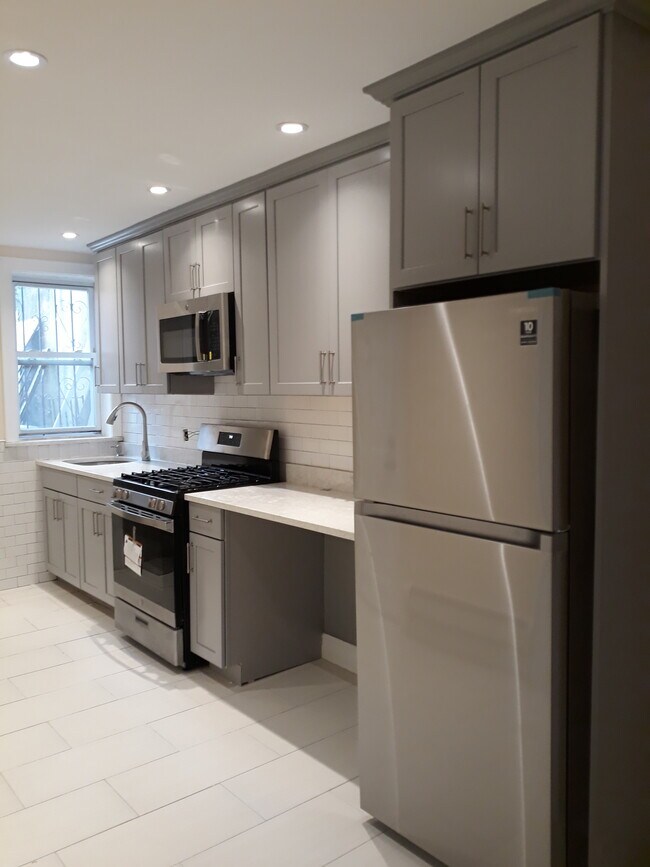 Foto del edificio - 161 Rockaway Pky