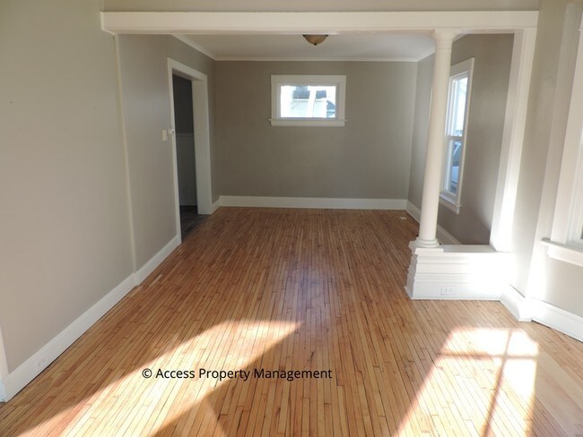 Foto del edificio - 345 Diamond Ave NE