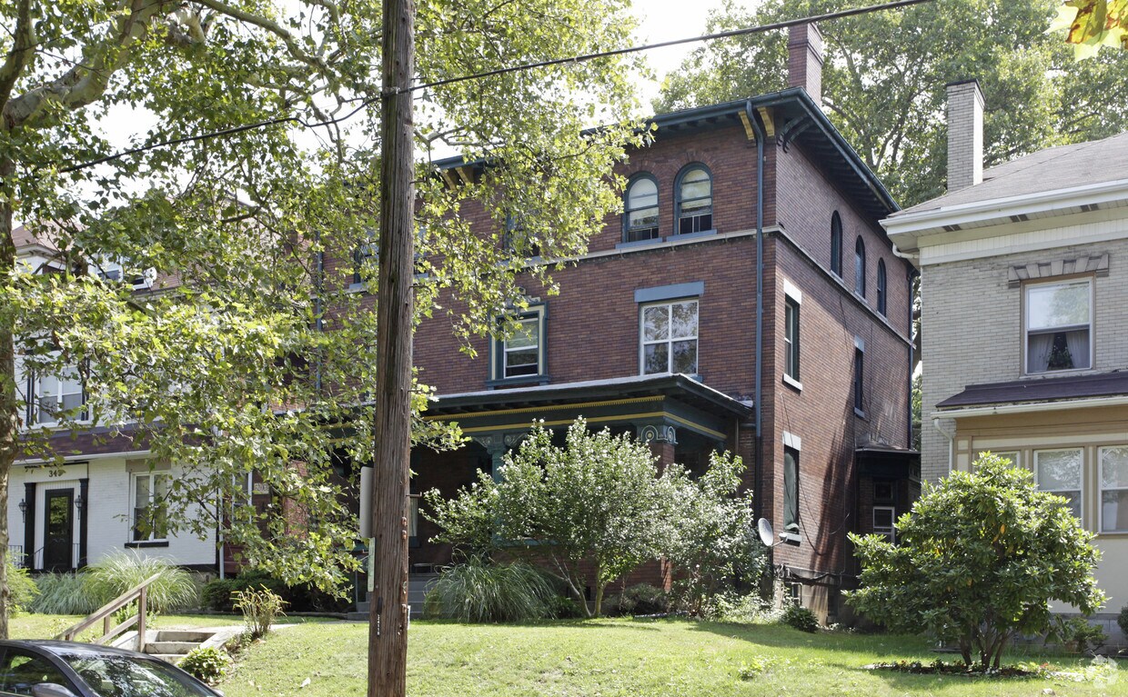 Primary Photo - 355 S Pacific Ave