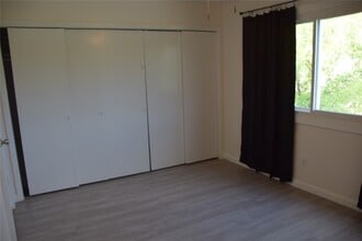 Building Photo - 7827 Leonora St