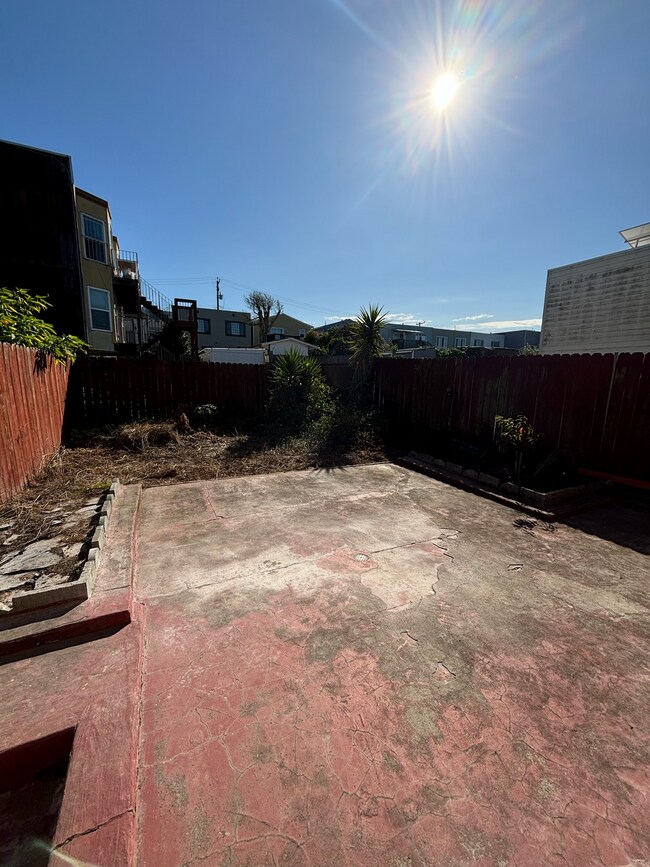 Building Photo - 207 Woodrow St