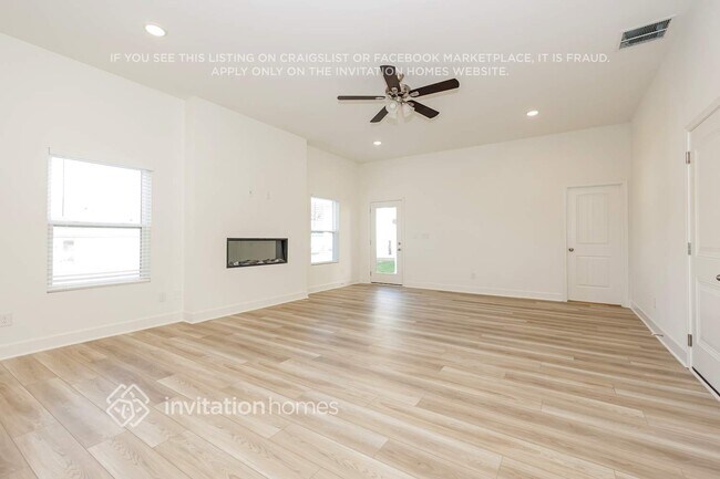 Foto del edificio - 3709 Marthinus Ln