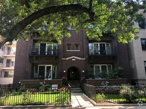 Building Photo - 1101 W PRATT Blvd