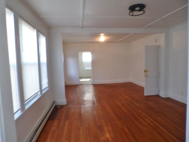 Building Photo - 24 Hanover Cir
