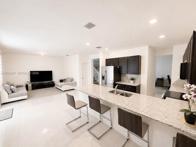 Foto del edificio - 10614 W 35th Ln