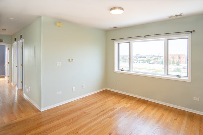 Building Photo - 313 W 23rd St