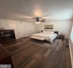 Building Photo - 3728 Swetland Dr