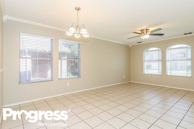 Building Photo - 8728 Polo Dr