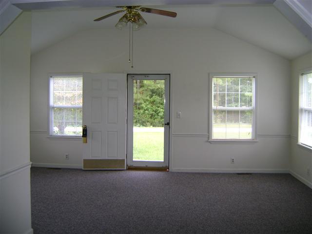 Building Photo - 536 Coston Rd