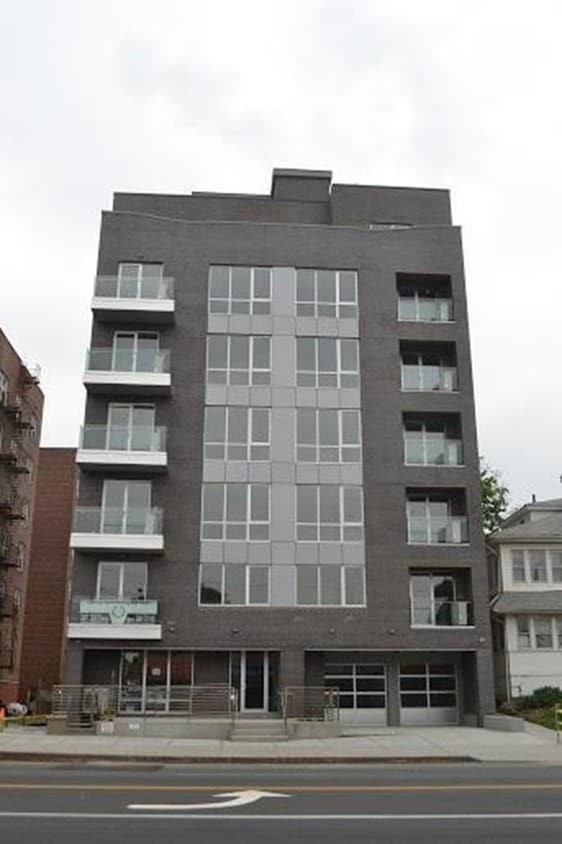 Primary Photo - 190-11 Hillside Avenue