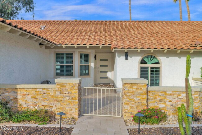 Building Photo - 15650 N 60th Pl