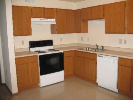 Spacious Kitchens - Whispering Pines