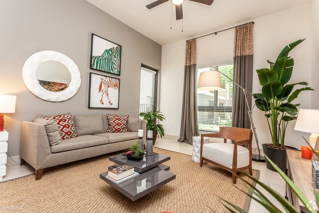 Building Photo - 3490 Bird Rd