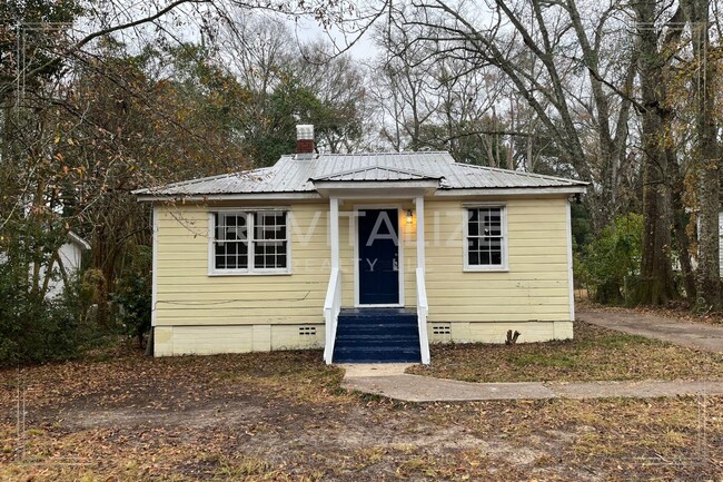 Building Photo - 2 Bed/1 Bath Home in Mobile!