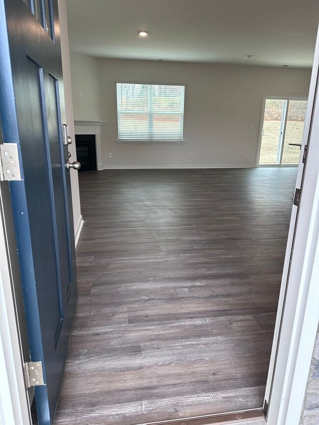 Building Photo - Brand-New 4-Bedroom Home in the Hamptons at Hickory with Modern Upgrades & Move-In Ready Comfort