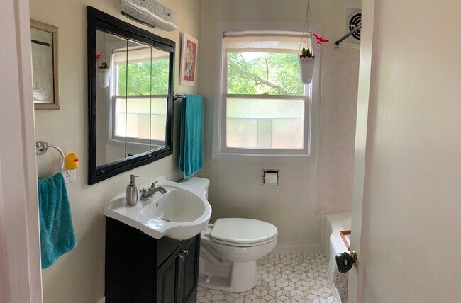 Bathroom - 4820 NE 78th Pl
