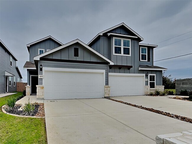 Building Photo - 892 Casina Cir