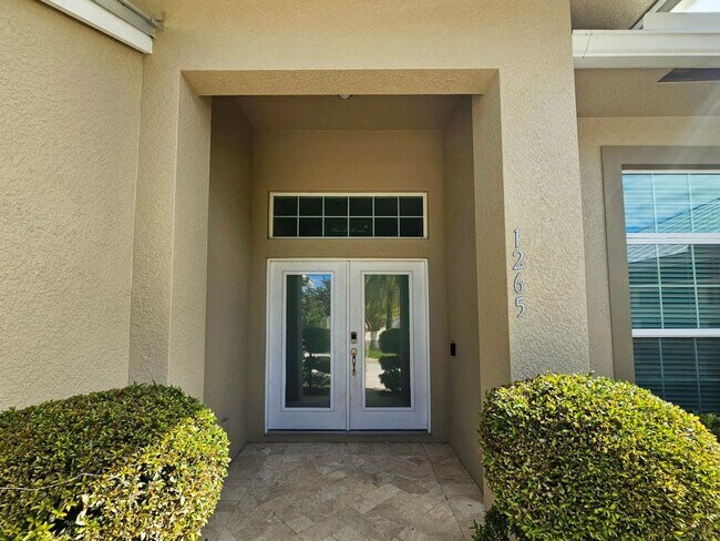 Foto del edificio - WOW! Motivated and PRICED to RENT. Modern ...