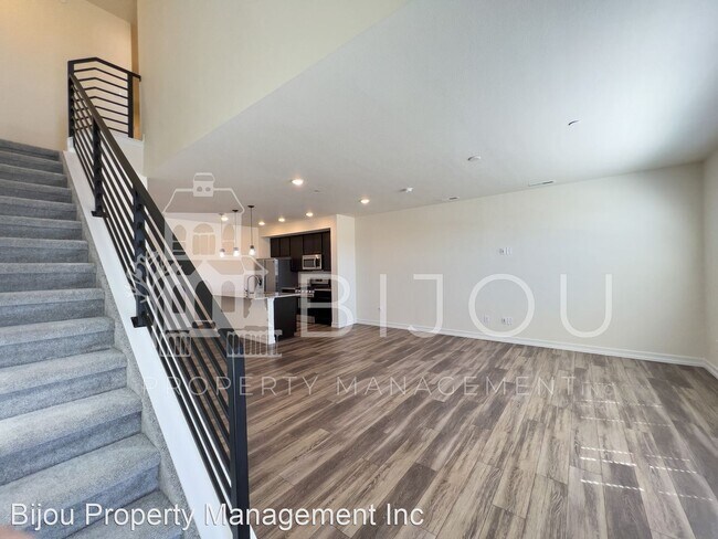 Building Photo - 3 br, 2.5 bath House - 1865 Rose Quartz He...