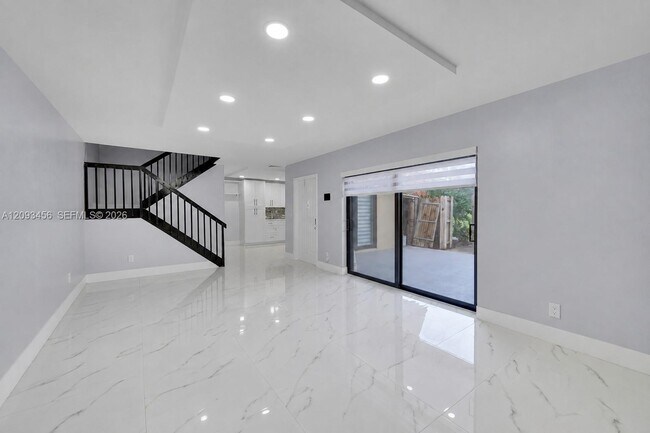 Building Photo - 9861 NW 6th Ct