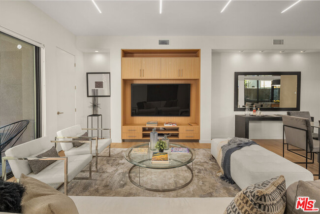 Foto del edificio - 1544 N Hoover St