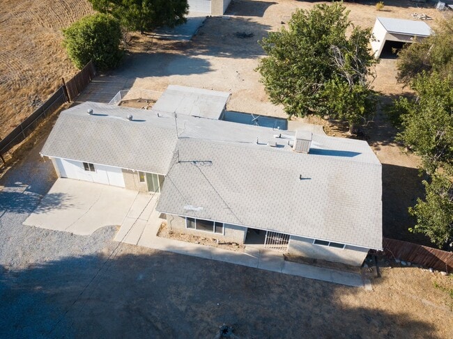 Building Photo - 20724 Palomar St