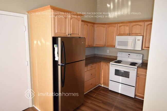 Building Photo - 22865 Chrysler Dr