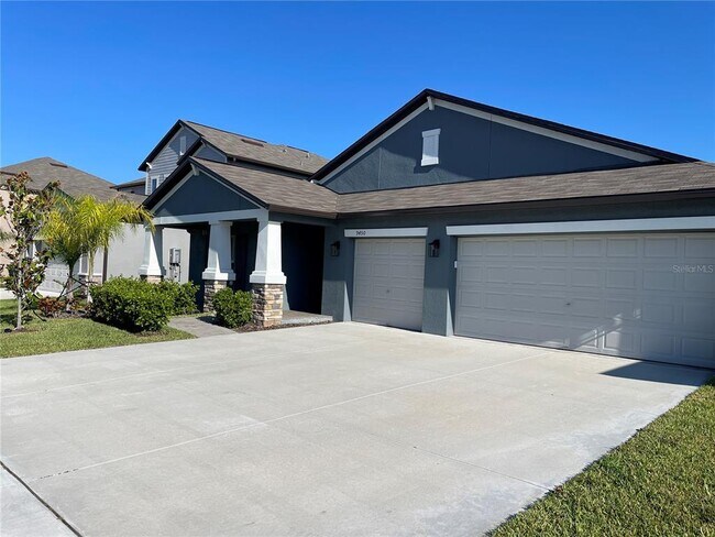 Building Photo - 9450 Channing Hill Dr