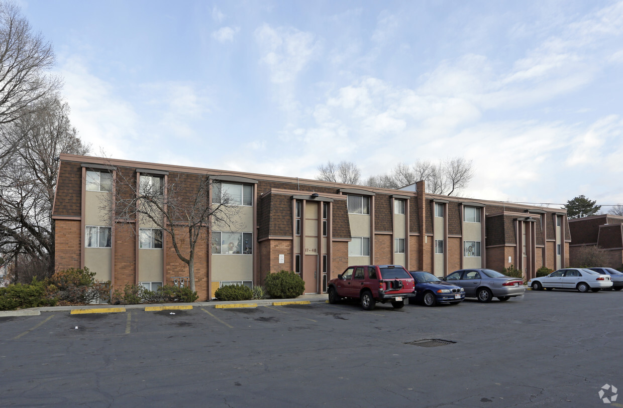 Building Photo - Kingstowne Apartments